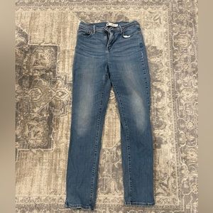 Levi’s Perfectly slimming 512 Skinny Leg